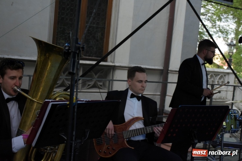 Zdjęcie w galerii na portalu naszraciborz.pl: Koncert majowy i jubileusz partnerskich gmin  wiadomości z regionu
