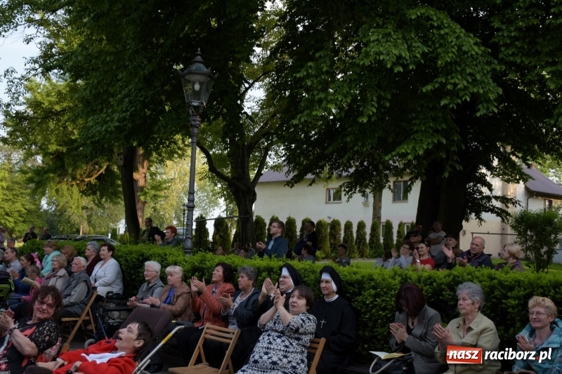 Zdjęcie w galerii na portalu naszraciborz.pl: Koncert majowy i jubileusz partnerskich gmin  wiadomości z regionu