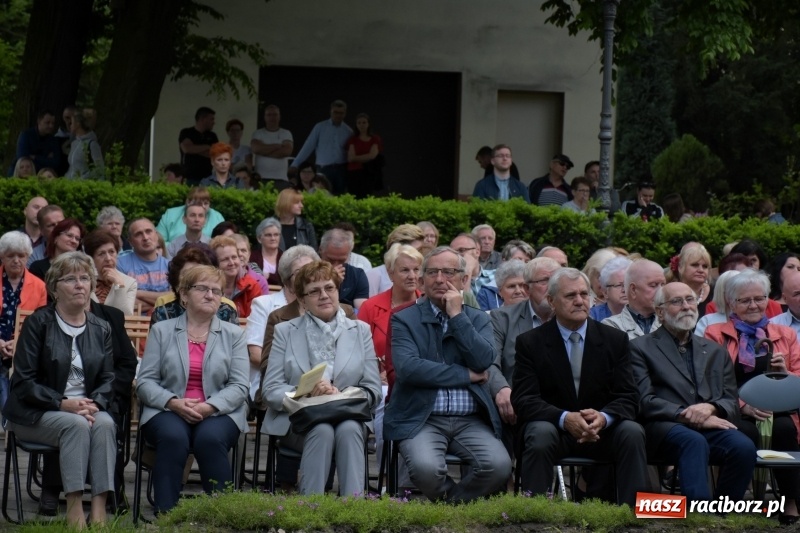Zdjęcie w galerii na portalu naszraciborz.pl: Koncert majowy i jubileusz partnerskich gmin  wiadomości z regionu