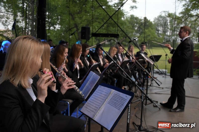 Zdjęcie w galerii na portalu naszraciborz.pl: Koncert majowy i jubileusz partnerskich gmin  wiadomości z regionu