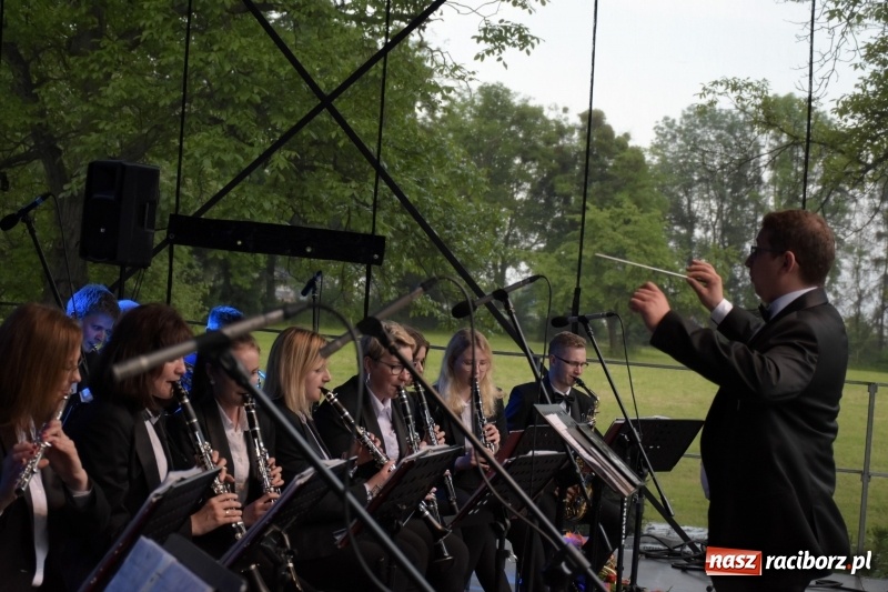 Zdjęcie w galerii na portalu naszraciborz.pl: Koncert majowy i jubileusz partnerskich gmin  wiadomości z regionu