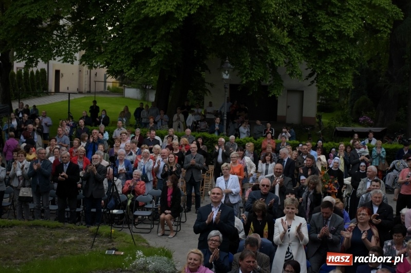 Zdjęcie w galerii na portalu naszraciborz.pl: Koncert majowy i jubileusz partnerskich gmin  wiadomości z regionu