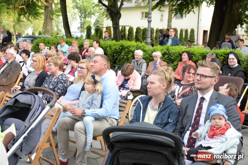 Zdjęcie w galerii na portalu naszraciborz.pl: Koncert majowy i jubileusz partnerskich gmin  wiadomości z regionu