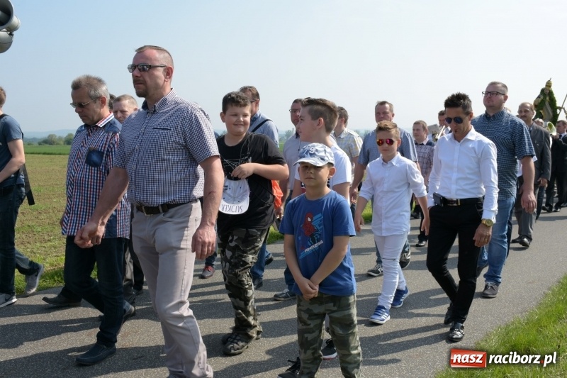 Zdjęcie w galerii na portalu naszraciborz.pl: W gościnie u św. Urbana w Tworkowie [FOTO i WIDEO] wiadomości z regionu