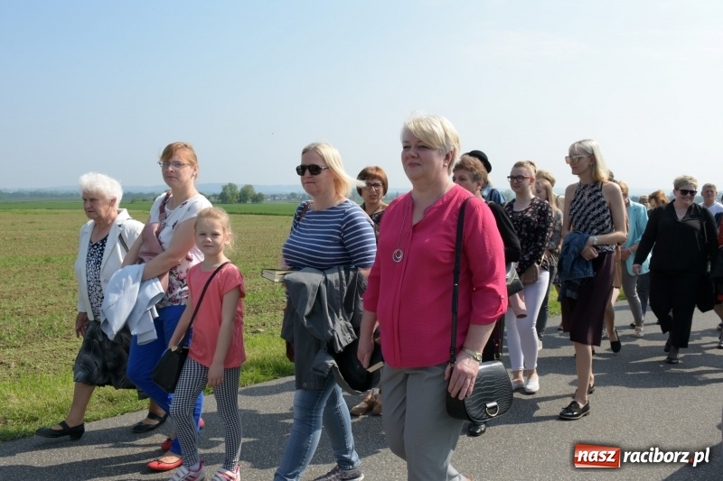 Zdjęcie w galerii na portalu naszraciborz.pl: W gościnie u św. Urbana w Tworkowie [FOTO i WIDEO] wiadomości z regionu