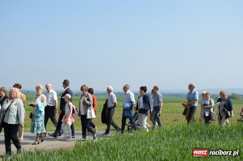 Zdjęcie w galerii na portalu naszraciborz.pl: W gościnie u św. Urbana w Tworkowie [FOTO i WIDEO] wiadomości z regionu