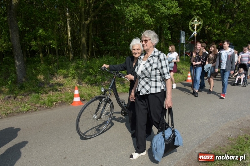 Zdjęcie w galerii na portalu naszraciborz.pl: W gościnie u św. Urbana w Tworkowie [FOTO i WIDEO] wiadomości z regionu