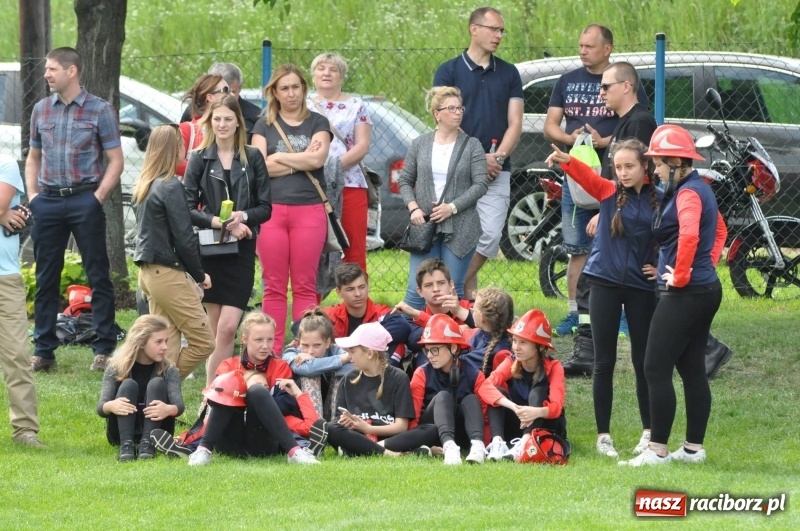 Zdjęcie w galerii na portalu naszraciborz.pl: Trzy razy Krzanowice. Gminne zawody sportowo-pożarnicze w Pietraszynie [FOTO i WIDEO] wiadomości z regionu