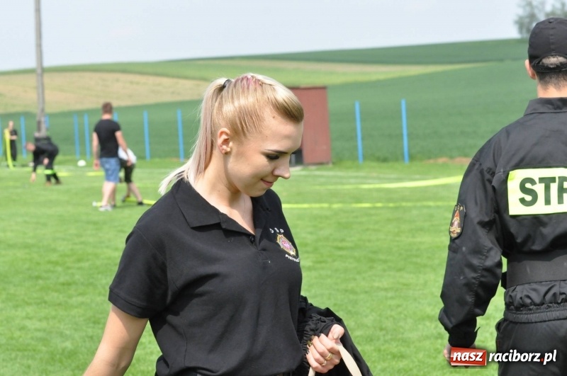 Zdjęcie w galerii na portalu naszraciborz.pl: Trzy razy Krzanowice. Gminne zawody sportowo-pożarnicze w Pietraszynie [FOTO i WIDEO] wiadomości z regionu