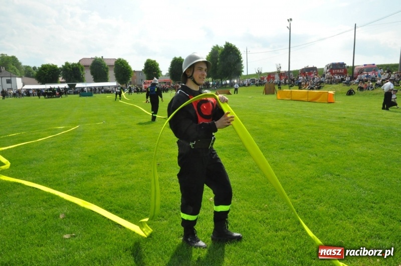 Zdjęcie w galerii na portalu naszraciborz.pl: Trzy razy Krzanowice. Gminne zawody sportowo-pożarnicze w Pietraszynie [FOTO i WIDEO] wiadomości z regionu