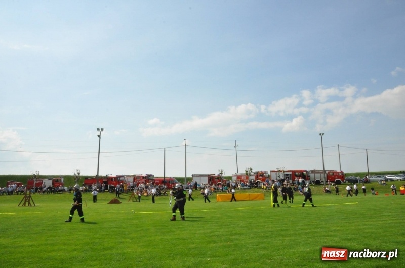 Zdjęcie w galerii na portalu naszraciborz.pl: Trzy razy Krzanowice. Gminne zawody sportowo-pożarnicze w Pietraszynie [FOTO i WIDEO] wiadomości z regionu