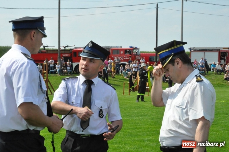 Zdjęcie w galerii na portalu naszraciborz.pl: Trzy razy Krzanowice. Gminne zawody sportowo-pożarnicze w Pietraszynie [FOTO i WIDEO] wiadomości z regionu
