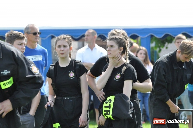 Zdjęcie w galerii na portalu naszraciborz.pl: Trzy razy Krzanowice. Gminne zawody sportowo-pożarnicze w Pietraszynie [FOTO i WIDEO] wiadomości z regionu
