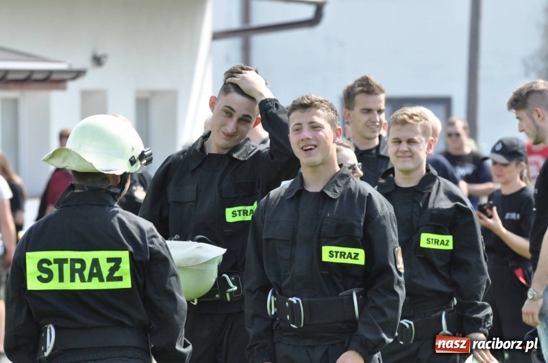 Zdjęcie w galerii na portalu naszraciborz.pl: Trzy razy Krzanowice. Gminne zawody sportowo-pożarnicze w Pietraszynie [FOTO i WIDEO] wiadomości z regionu