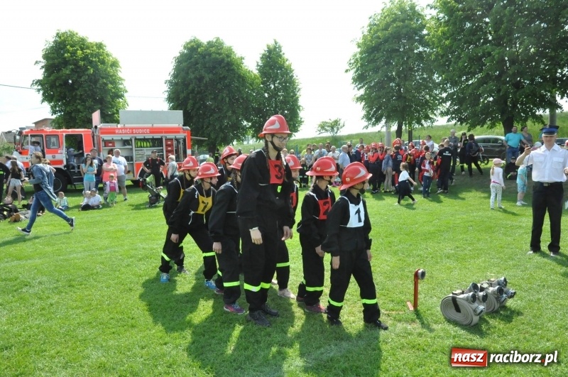 Zdjęcie w galerii na portalu naszraciborz.pl: Trzy razy Krzanowice. Gminne zawody sportowo-pożarnicze w Pietraszynie [FOTO i WIDEO] wiadomości z regionu
