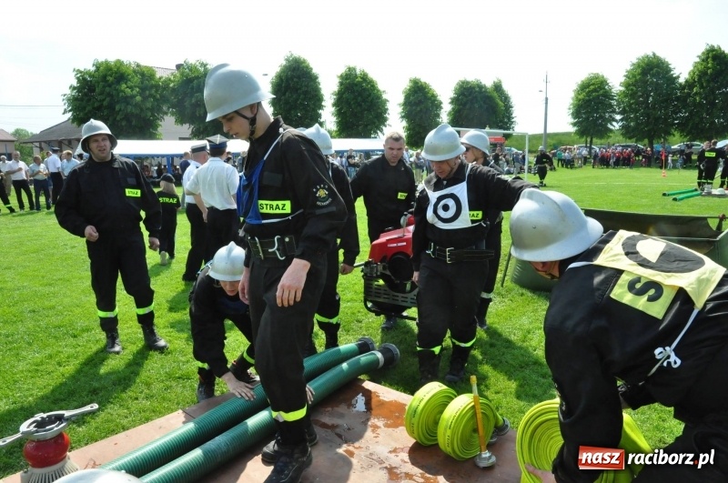 Zdjęcie w galerii na portalu naszraciborz.pl: Trzy razy Krzanowice. Gminne zawody sportowo-pożarnicze w Pietraszynie [FOTO i WIDEO] wiadomości z regionu