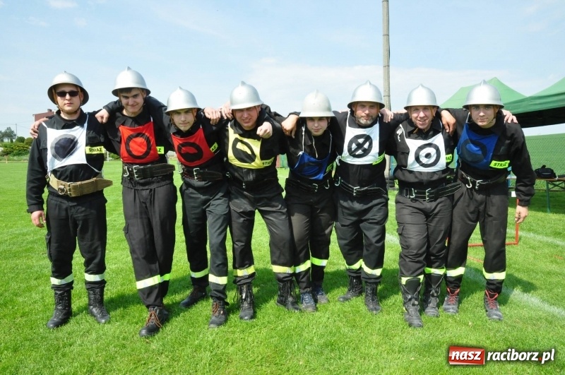 Zdjęcie w galerii na portalu naszraciborz.pl: Trzy razy Krzanowice. Gminne zawody sportowo-pożarnicze w Pietraszynie [FOTO i WIDEO] wiadomości z regionu