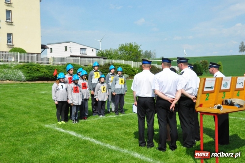 Zdjęcie w galerii na portalu naszraciborz.pl: Trzy razy Krzanowice. Gminne zawody sportowo-pożarnicze w Pietraszynie [FOTO i WIDEO] wiadomości z regionu