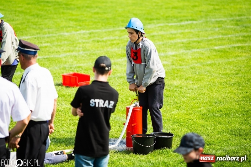 Zdjęcie w galerii na portalu naszraciborz.pl: Trzy razy Krzanowice. Gminne zawody sportowo-pożarnicze w Pietraszynie [FOTO i WIDEO] wiadomości z regionu