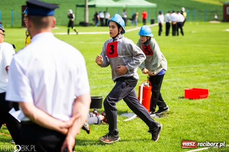 Zdjęcie w galerii na portalu naszraciborz.pl: Trzy razy Krzanowice. Gminne zawody sportowo-pożarnicze w Pietraszynie [FOTO i WIDEO] wiadomości z regionu