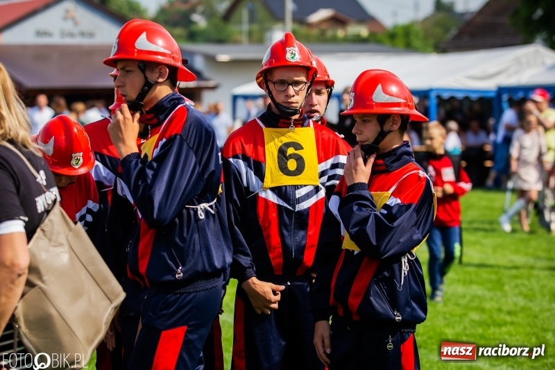 Zdjęcie w galerii na portalu naszraciborz.pl: Trzy razy Krzanowice. Gminne zawody sportowo-pożarnicze w Pietraszynie [FOTO i WIDEO] wiadomości z regionu