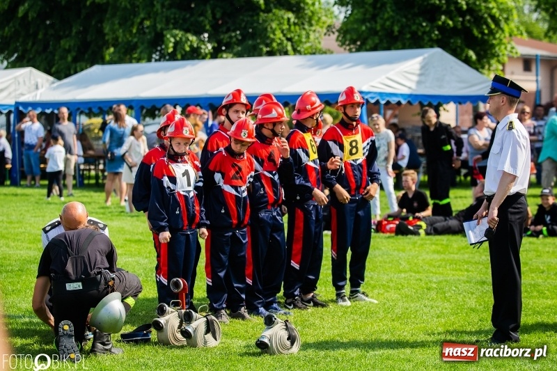Zdjęcie w galerii na portalu naszraciborz.pl: Trzy razy Krzanowice. Gminne zawody sportowo-pożarnicze w Pietraszynie [FOTO i WIDEO] wiadomości z regionu