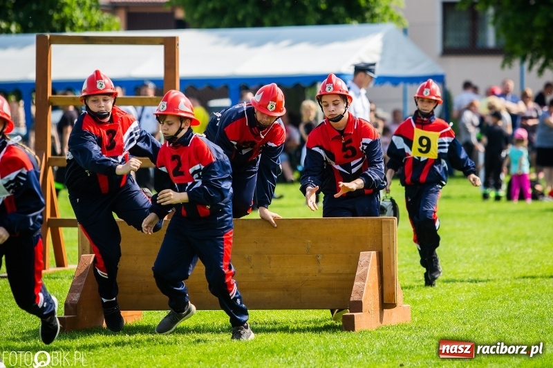 Zdjęcie w galerii na portalu naszraciborz.pl: Trzy razy Krzanowice. Gminne zawody sportowo-pożarnicze w Pietraszynie [FOTO i WIDEO] wiadomości z regionu