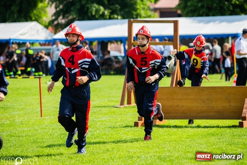 Zdjęcie w galerii na portalu naszraciborz.pl: Trzy razy Krzanowice. Gminne zawody sportowo-pożarnicze w Pietraszynie [FOTO i WIDEO] wiadomości z regionu