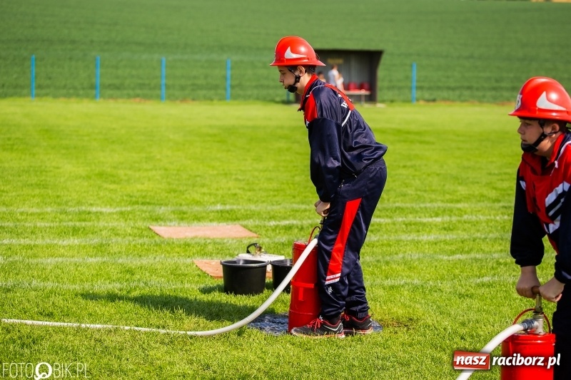 Zdjęcie w galerii na portalu naszraciborz.pl: Trzy razy Krzanowice. Gminne zawody sportowo-pożarnicze w Pietraszynie [FOTO i WIDEO] wiadomości z regionu