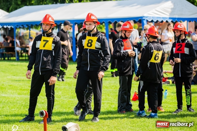 Zdjęcie w galerii na portalu naszraciborz.pl: Trzy razy Krzanowice. Gminne zawody sportowo-pożarnicze w Pietraszynie [FOTO i WIDEO] wiadomości z regionu