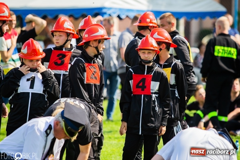 Zdjęcie w galerii na portalu naszraciborz.pl: Trzy razy Krzanowice. Gminne zawody sportowo-pożarnicze w Pietraszynie [FOTO i WIDEO] wiadomości z regionu