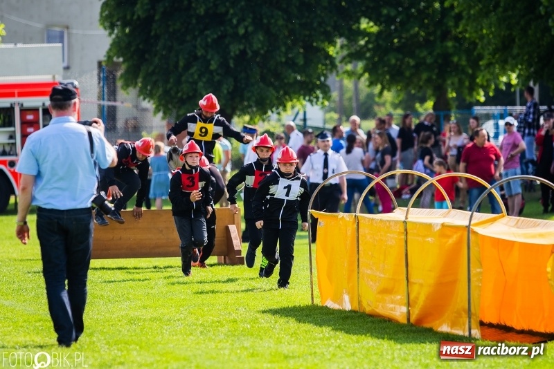 Zdjęcie w galerii na portalu naszraciborz.pl: Trzy razy Krzanowice. Gminne zawody sportowo-pożarnicze w Pietraszynie [FOTO i WIDEO] wiadomości z regionu