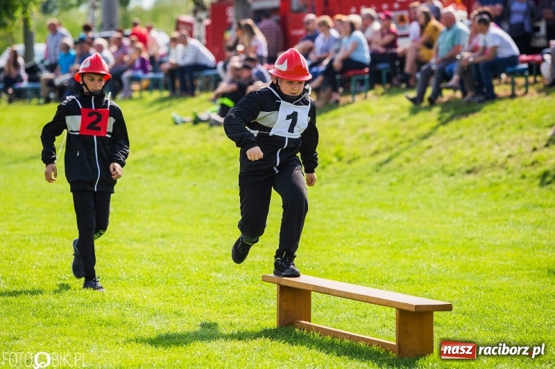 Zdjęcie w galerii na portalu naszraciborz.pl: Trzy razy Krzanowice. Gminne zawody sportowo-pożarnicze w Pietraszynie [FOTO i WIDEO] wiadomości z regionu