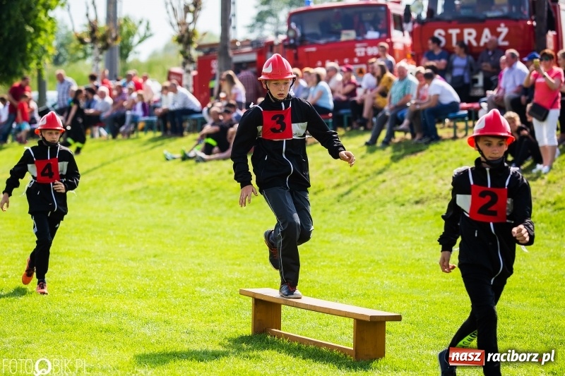 Zdjęcie w galerii na portalu naszraciborz.pl: Trzy razy Krzanowice. Gminne zawody sportowo-pożarnicze w Pietraszynie [FOTO i WIDEO] wiadomości z regionu