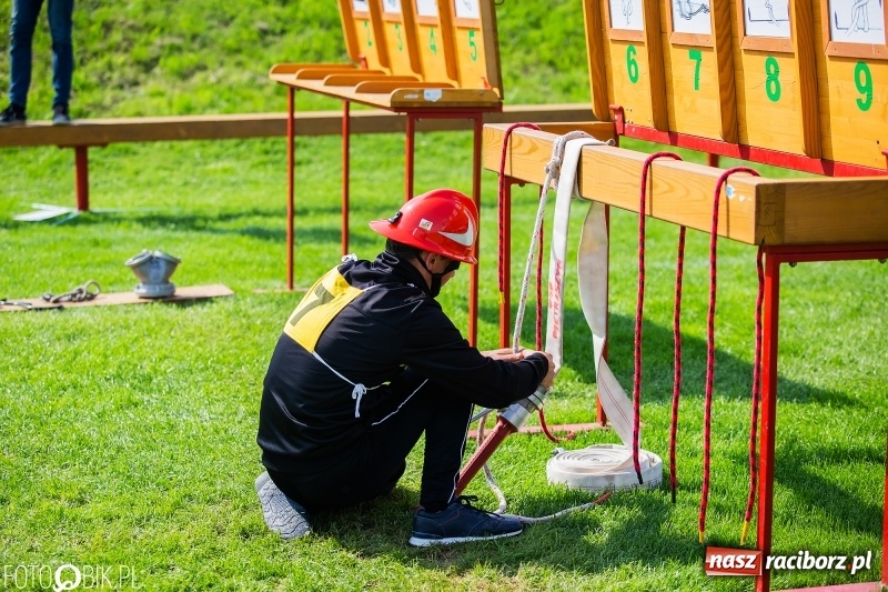 Zdjęcie w galerii na portalu naszraciborz.pl: Trzy razy Krzanowice. Gminne zawody sportowo-pożarnicze w Pietraszynie [FOTO i WIDEO] wiadomości z regionu