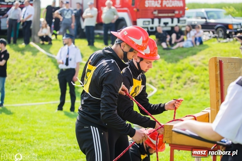 Zdjęcie w galerii na portalu naszraciborz.pl: Trzy razy Krzanowice. Gminne zawody sportowo-pożarnicze w Pietraszynie [FOTO i WIDEO] wiadomości z regionu
