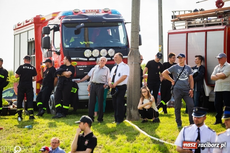Zdjęcie w galerii na portalu naszraciborz.pl: Trzy razy Krzanowice. Gminne zawody sportowo-pożarnicze w Pietraszynie [FOTO i WIDEO] wiadomości z regionu