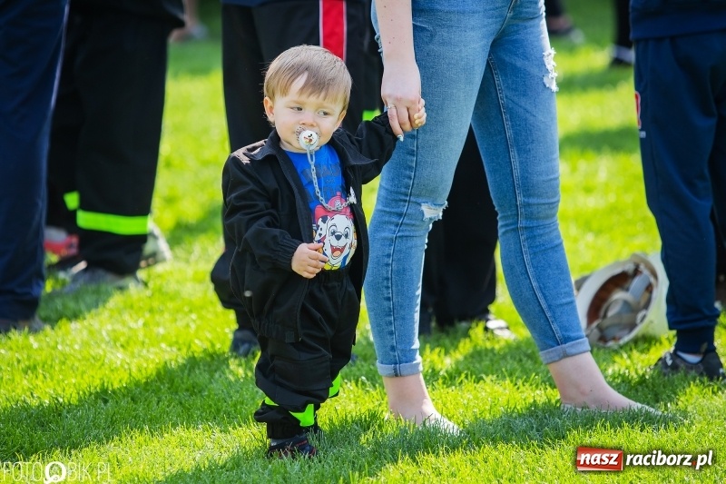 Zdjęcie w galerii na portalu naszraciborz.pl: Trzy razy Krzanowice. Gminne zawody sportowo-pożarnicze w Pietraszynie [FOTO i WIDEO] wiadomości z regionu