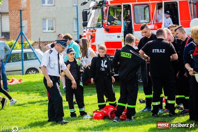 Zdjęcie w galerii na portalu naszraciborz.pl: Trzy razy Krzanowice. Gminne zawody sportowo-pożarnicze w Pietraszynie [FOTO i WIDEO] wiadomości z regionu