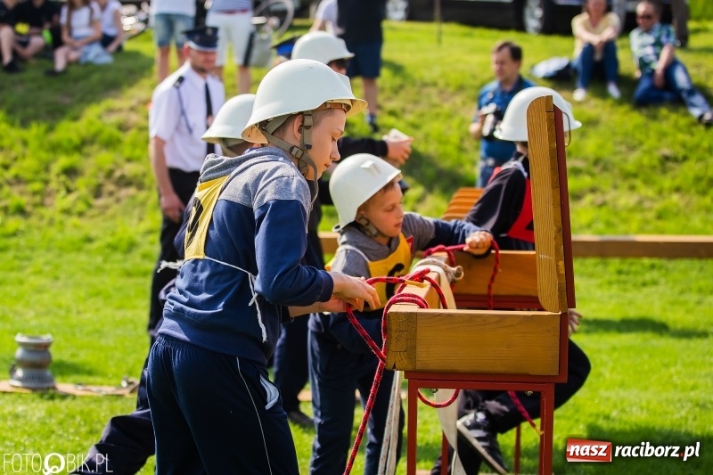 Zdjęcie w galerii na portalu naszraciborz.pl: Trzy razy Krzanowice. Gminne zawody sportowo-pożarnicze w Pietraszynie [FOTO i WIDEO] wiadomości z regionu