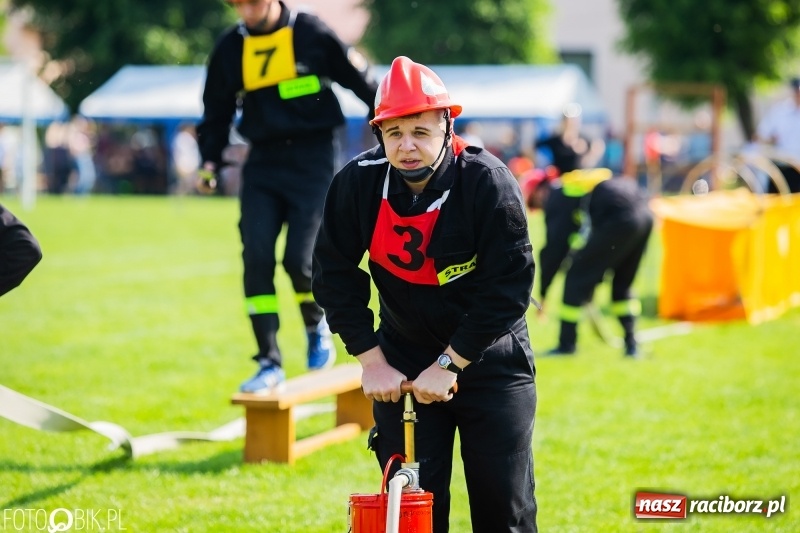 Zdjęcie w galerii na portalu naszraciborz.pl: Trzy razy Krzanowice. Gminne zawody sportowo-pożarnicze w Pietraszynie [FOTO i WIDEO] wiadomości z regionu