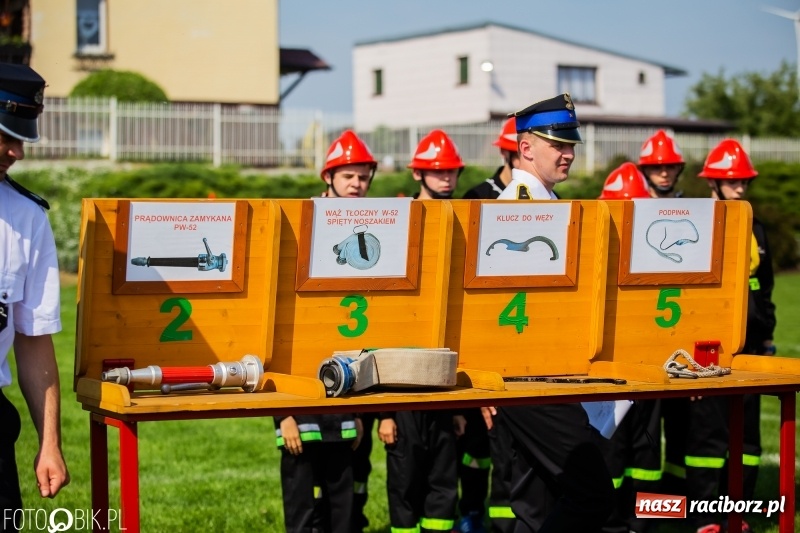 Zdjęcie w galerii na portalu naszraciborz.pl: Trzy razy Krzanowice. Gminne zawody sportowo-pożarnicze w Pietraszynie [FOTO i WIDEO] wiadomości z regionu