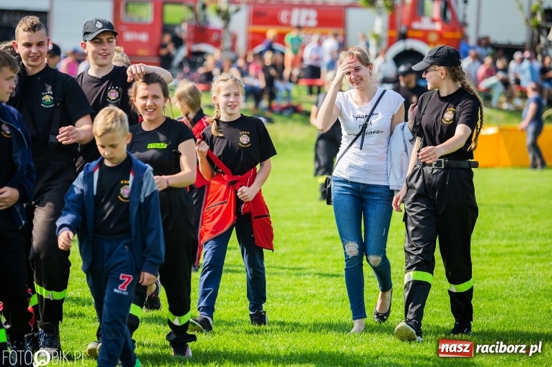 Zdjęcie w galerii na portalu naszraciborz.pl: Trzy razy Krzanowice. Gminne zawody sportowo-pożarnicze w Pietraszynie [FOTO i WIDEO] wiadomości z regionu