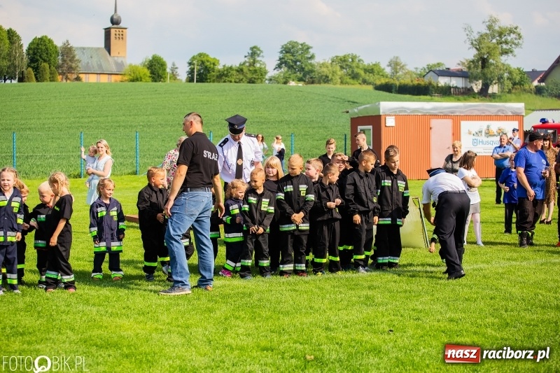 Zdjęcie w galerii na portalu naszraciborz.pl: Trzy razy Krzanowice. Gminne zawody sportowo-pożarnicze w Pietraszynie [FOTO i WIDEO] wiadomości z regionu