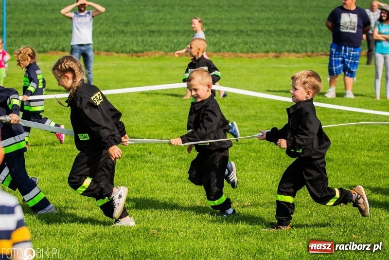 Zdjęcie w galerii na portalu naszraciborz.pl: Trzy razy Krzanowice. Gminne zawody sportowo-pożarnicze w Pietraszynie [FOTO i WIDEO] wiadomości z regionu
