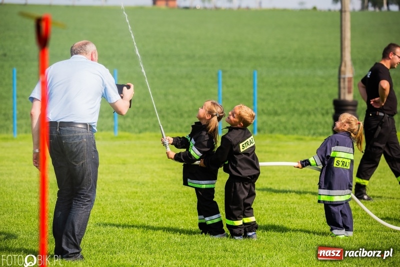 Zdjęcie w galerii na portalu naszraciborz.pl: Trzy razy Krzanowice. Gminne zawody sportowo-pożarnicze w Pietraszynie [FOTO i WIDEO] wiadomości z regionu