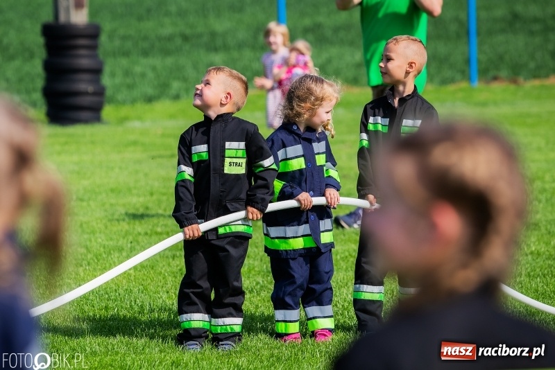 Zdjęcie w galerii na portalu naszraciborz.pl: Trzy razy Krzanowice. Gminne zawody sportowo-pożarnicze w Pietraszynie [FOTO i WIDEO] wiadomości z regionu