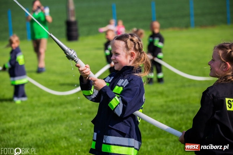 Zdjęcie w galerii na portalu naszraciborz.pl: Trzy razy Krzanowice. Gminne zawody sportowo-pożarnicze w Pietraszynie [FOTO i WIDEO] wiadomości z regionu