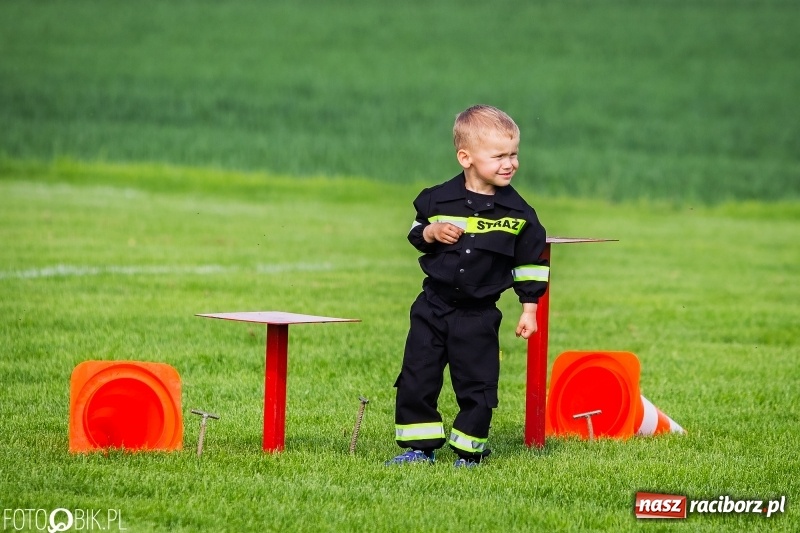Zdjęcie w galerii na portalu naszraciborz.pl: Trzy razy Krzanowice. Gminne zawody sportowo-pożarnicze w Pietraszynie [FOTO i WIDEO] wiadomości z regionu