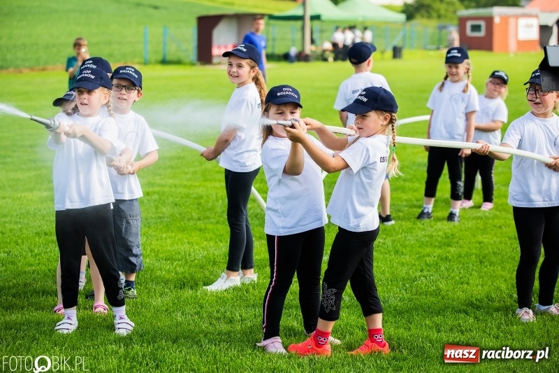 Zdjęcie w galerii na portalu naszraciborz.pl: Trzy razy Krzanowice. Gminne zawody sportowo-pożarnicze w Pietraszynie [FOTO i WIDEO] wiadomości z regionu